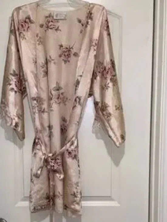 Floral Robe - Pink - Picture 1 of 5